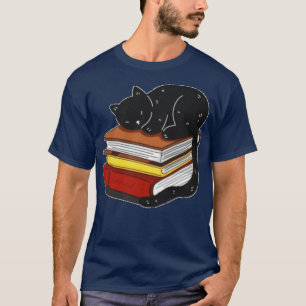 Camiseta Gato Negro Em Livros Mágicos