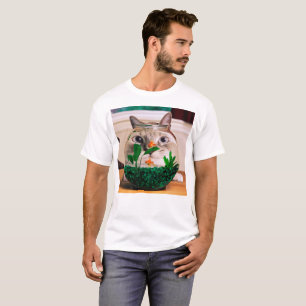 Camiseta Gato olhando peixe em aquário