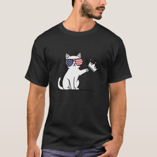 Camiseta Gato Patriótico Sem Reis com Óculos de Sol e Coroa