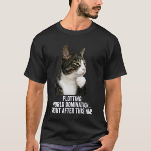 Camiseta Gato Pensativo Engraçado - Planejando a Dominação