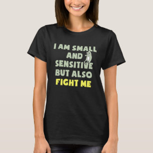 Camiseta Gato Pequeno e Sensível Briga Discussão Gatinho