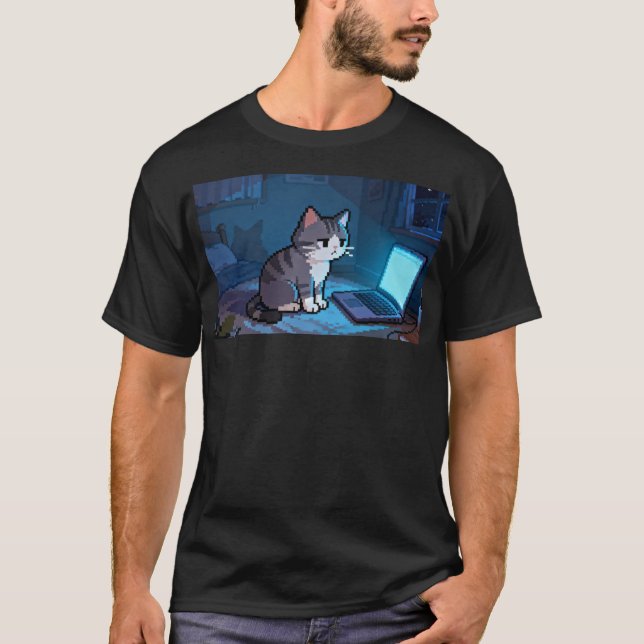Camiseta Gato Pixel Trabalhando em Laptop à Noite – Meme Ac (Frente)