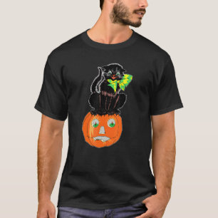 Camiseta Gato Preto Assustador Sentado Em Um Jackolantern N