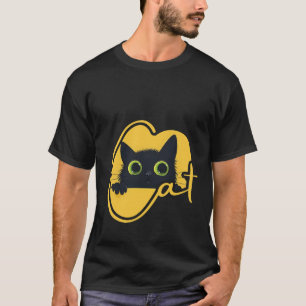 Camiseta Gato Preto Espiando: Design Felino de Olhos Verdes