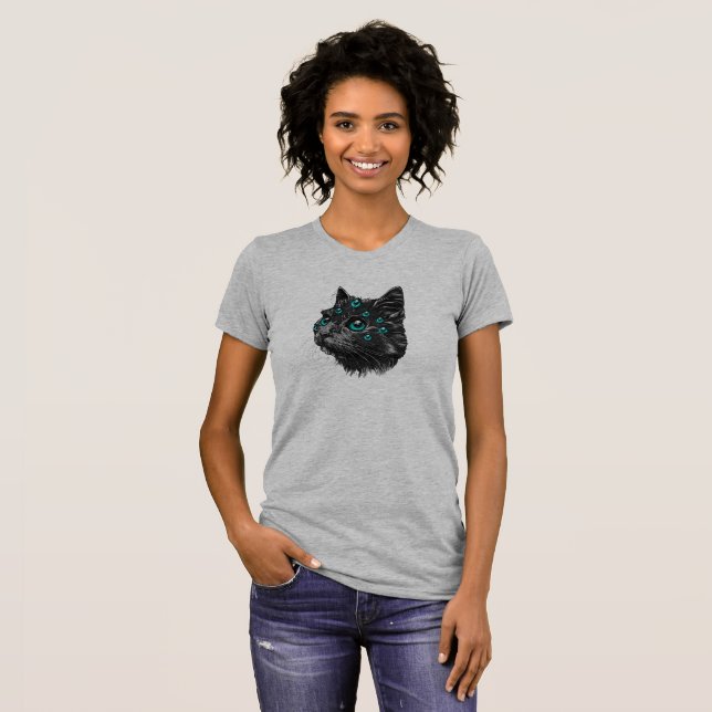 Camiseta Gato Preto Místico com Olhos Azuis Mesmerizados (Frente Completa)