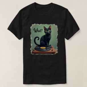 Camiseta Gato Preto Sentado no Tocador de Vinil -