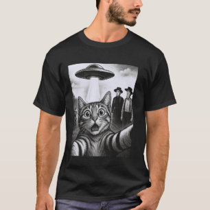 Camiseta Gato Selfie com OVNI e Testemunhas Amish Confusas