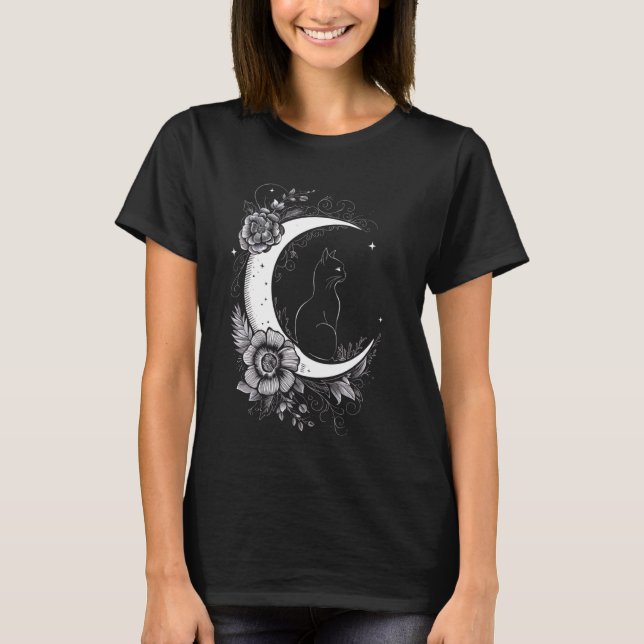 Camiseta Gato Sentado Em Flores De Lua Crescentes Estrelas  (Frente)