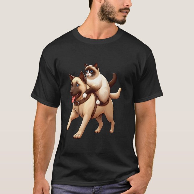 Camiseta Gato Siamesa Montado num Cão (Frente)