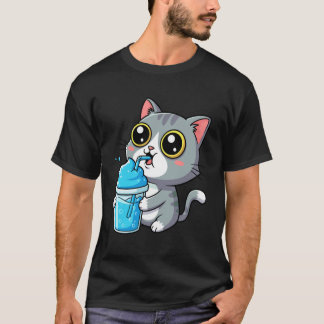 Camiseta Gato Tabby Cinza Adorável Bebendo Bebida Azul Gela