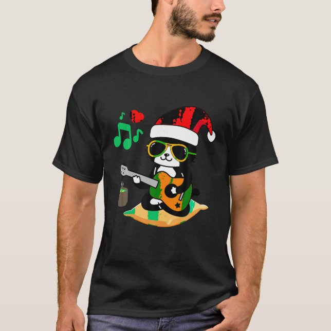 Camiseta Gato Tocando Violão Com Óculos De Sol Santa Hat Ch (Frente)