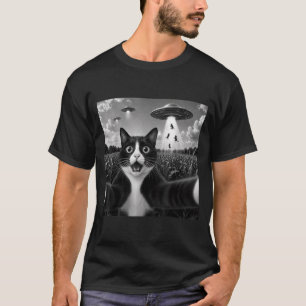 Camiseta Gato Tuxedo Selfie Com Alien De Ufo Engraçado
