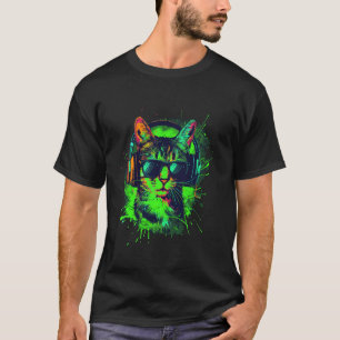 Camiseta gato verde DJ com fones de ouvido e óculos de sol 