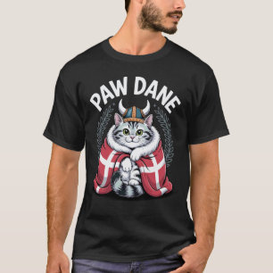 Camiseta Gato Viking Dinamarquês em Capa de Pele - Pata Dan