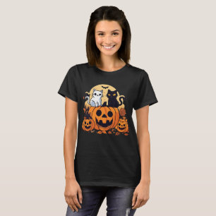 Camiseta Gatos brancos e negros em uma abóbora para o Dia d