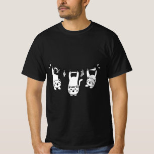 Camiseta Gatos Caprichosos numa Corda de Roupas