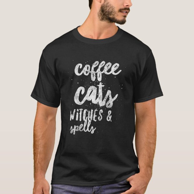 Camiseta Gatos de Café Bruxas e Feitiços (Frente)
