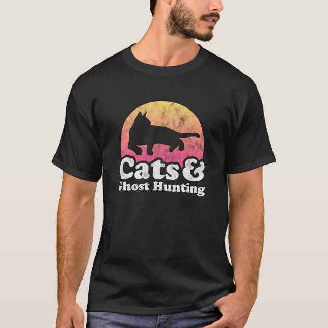 Camiseta Gatos e fantasmas caçadores de gatos e gh (Frente)
