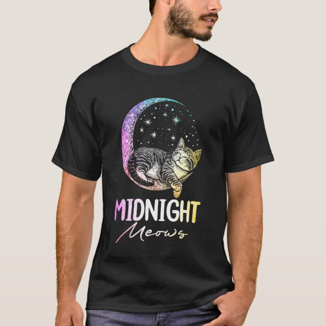 Camiseta Gatos Sonolentos à Meia-Noite Miando na Lua (Frente)