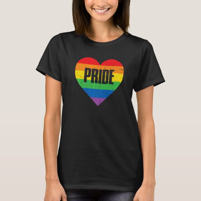 Camiseta Gay Pride Heart Rainbow Flag LGBT LGBTQ Lesbian Bi (Frente)