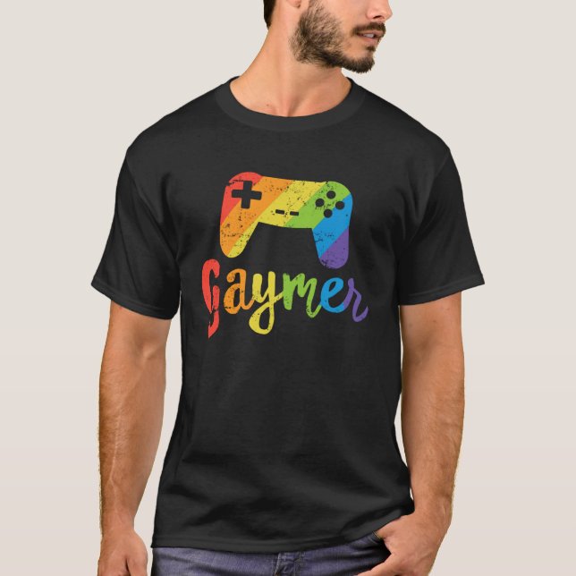 Camiseta Gaymer LGBT Rainbow Pride Parade March Rally Gamer (Frente)