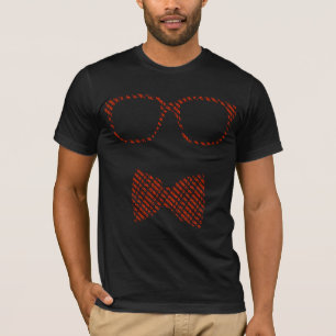 Camiseta Geek'd acima do T do Promo