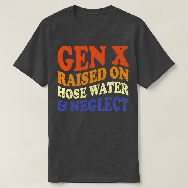 Camiseta GEN X levantada sobre a mangueira e negligenciada  (Frente do Design)