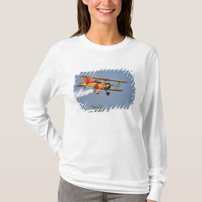 Camiseta Gene Soucy que executa acrobacias em Grumman (Frente)
