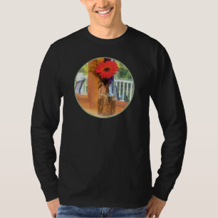 Camiseta Gerbera Daisy pela Janela da Cozinha