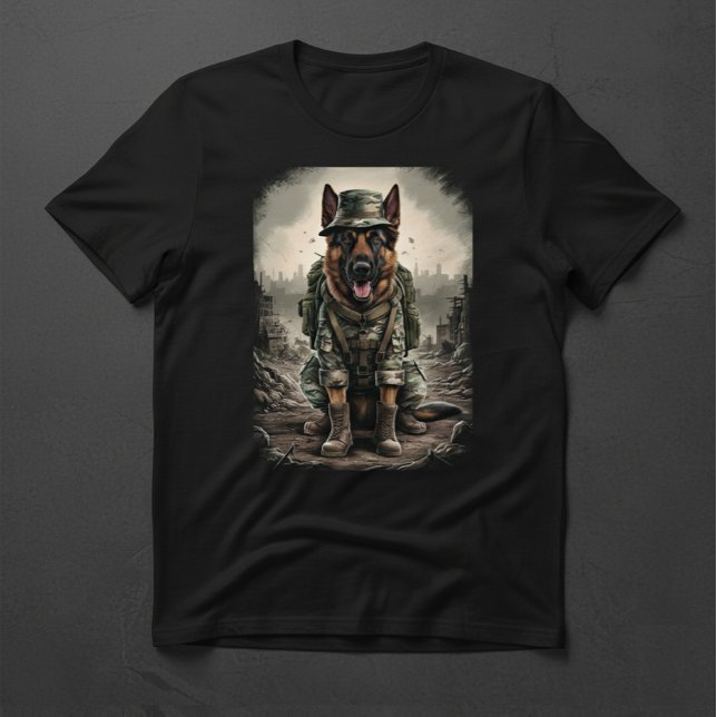 Camiseta German Shepherd in a Soldier's Suit (Criador carregado)