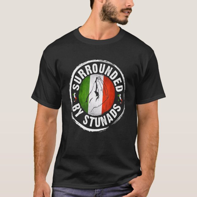 Camiseta Gesto De Mão Engraçado Italiano, Cercado Por Stuna (Frente)