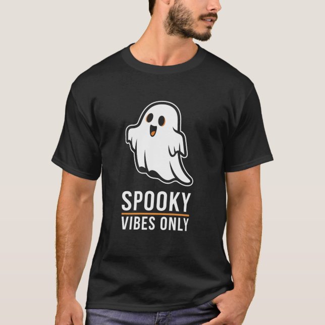 Camiseta Ghost Fantástico Vibes Apenas Halloween (Frente)