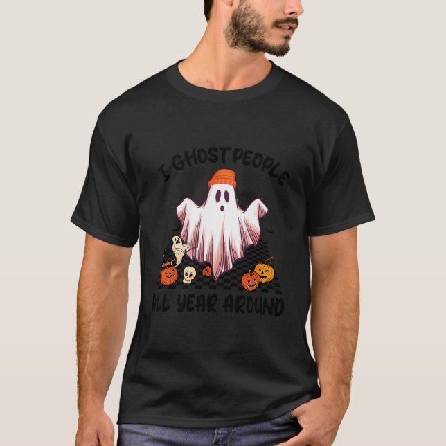 Camiseta Ghost Pessoas o ano inteiro com Dias de as Bruxas  (Frente)