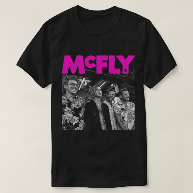 Camiseta Gift Idea Mcfly Classic T-Shirt (Frente do Design)