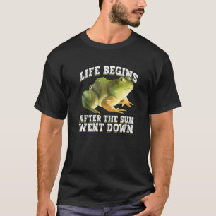 Camiseta Gigantes Noturnas E Capturas De Sapos