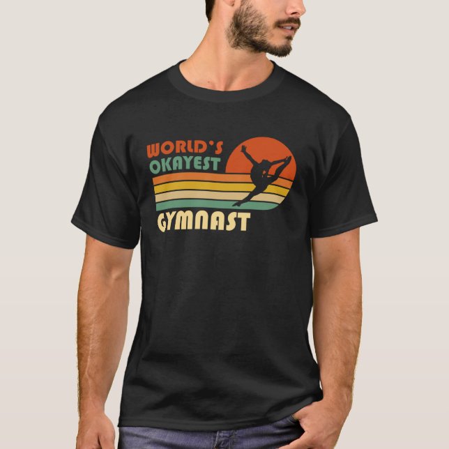 Camiseta ginástica retrógrada do mundo Okayest (Frente)