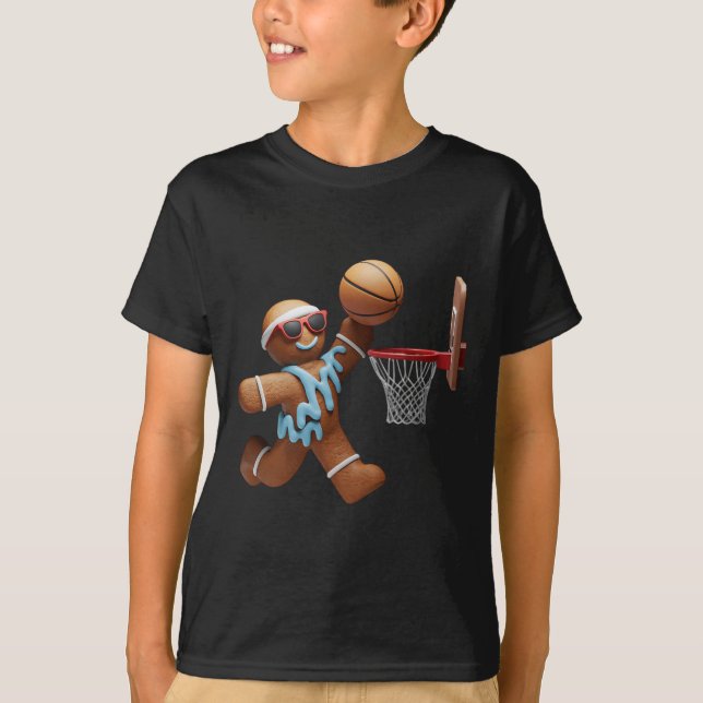 Camiseta Gingerbird Man Jogando Basquete Natal (Frente)