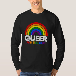 Camiseta Gira-Arco-Íris Bonita E Ainda Aqui Gay Prid Lésbic