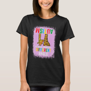 Camiseta Girafa Autismo Vendo o Mundo Inclinado