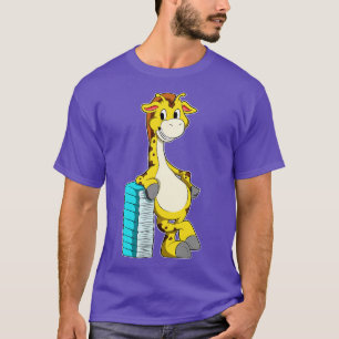 Camiseta Girafa com Pilha de Livros
