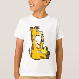 Camiseta Girafa em Música com Saxofone.PNG