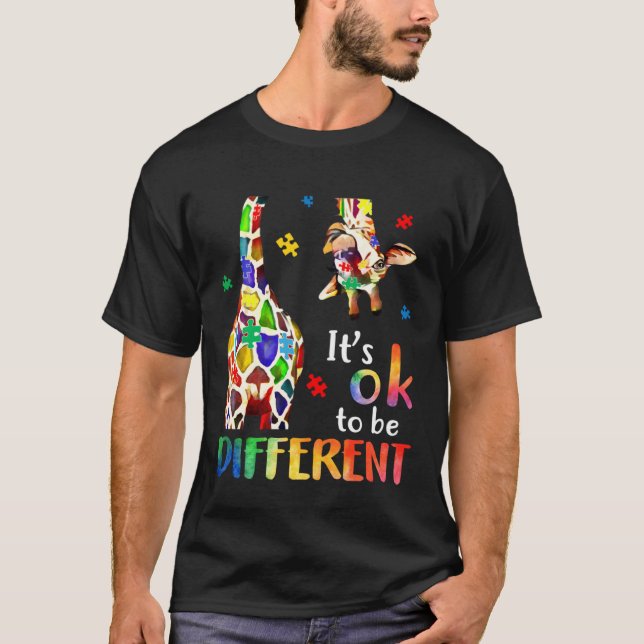 Camiseta Giraffe Itu2019s Ok To Be Different Autism Awarene (Frente)