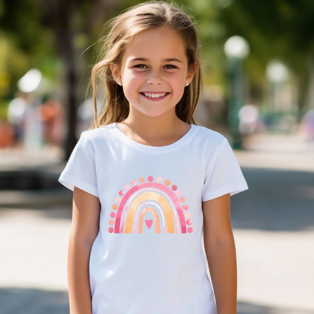 Camiseta Girls Boho Watercolor Rainbow Heart em rosa (Criador carregado)
