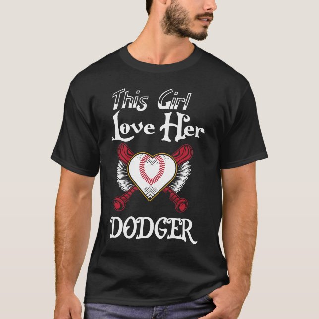 Camiseta Girls Loves Her Dodger Baseball Sport Cute T-Shirt (Frente)