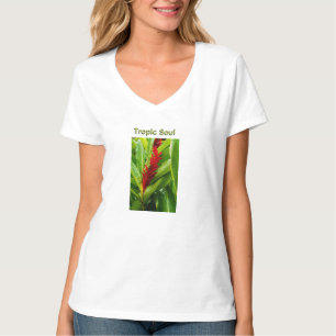 Camiseta Glistening Red Ginger Flower and Rain-Kissed Leave