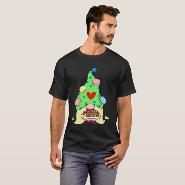 Camiseta Gnome Macaron Cookies Hat e Cake Unisex (Frente Completa)