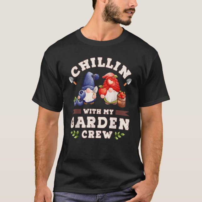 Camiseta Gnomo de jardim gnomos com mirtilos e maçãs (Frente)
