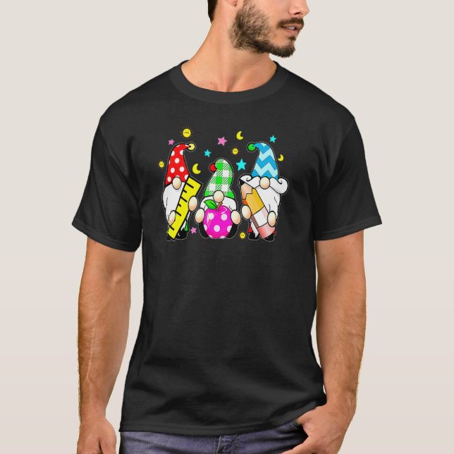 Camiseta Gnomos Bonitos De Volta A Professores E Estudantes (Frente)