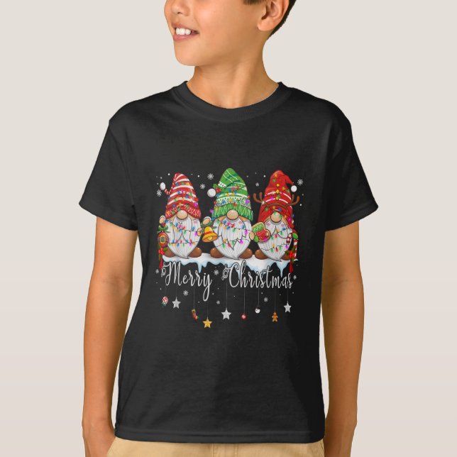 Camiseta Gnomos Cons Felizes Família Luz de Natal Gnomo Xma (Frente)