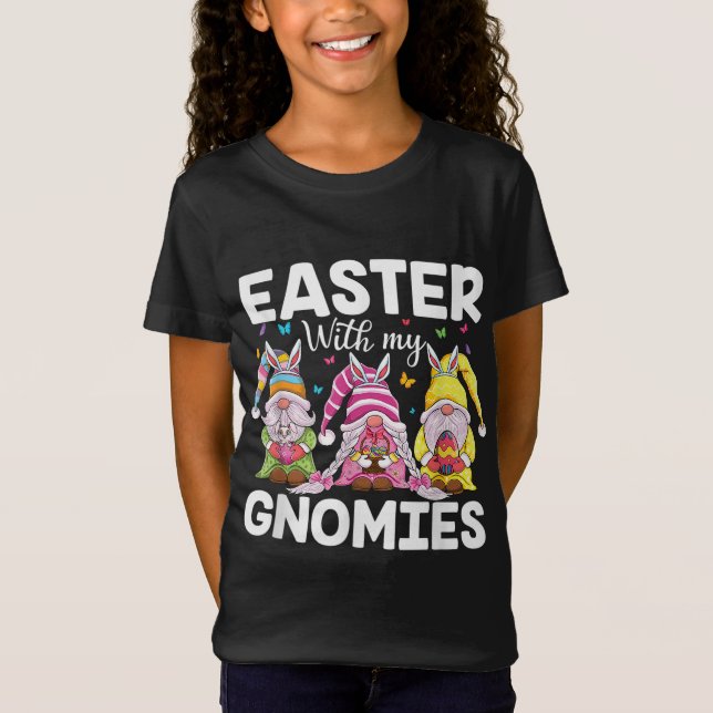 Camiseta Gnomos felzs pascoa com ouvidos coelhos Caçando Ov (Frente)